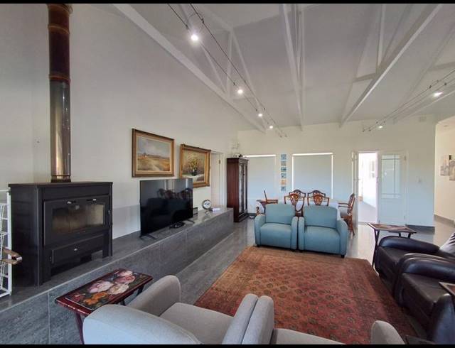 4 BEDROOM HOUSE FOR SALE IN STILBAAI-WES